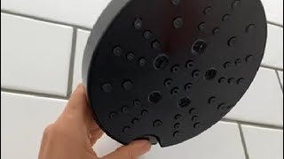 DELTA FAUCET 52668 BL UniversalShoweringComponents H2Okinetic 5 Setting Raincan Shower Head Review [upl. by Leirrad]