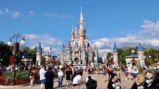 Magic Kingdom 2022 Walkthrough w Christmas Decorations amp Rides in 4K  Walt Disney World Florida [upl. by Akeemat194]