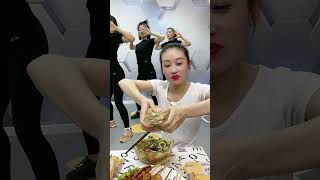 A fun diet with grain bread the original from Chinese coaches dance diet funny [upl. by Vowel]