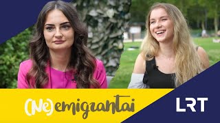 Neemigrantai Anglijoje gyvenanti Algimantė ir su Mikutavičiumi dainavusi Karolina [upl. by Ellirpa761]