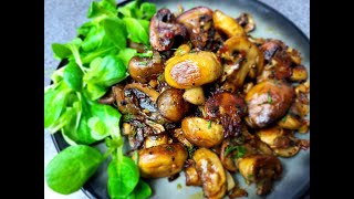 Gebratene Champignons mit Zwiebeln und KnoblauchWie man Pilze richtig und lecker anbraten kann [upl. by Sennahoj]