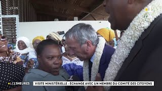 Philippe Vigier à Mayotte  échange avec un membre du comité des citoyens [upl. by Elleiad]