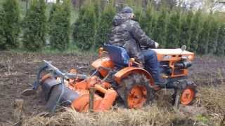 Traktorek Kubota 6001 prace polowe wiosna wwwakantogrodypl [upl. by Atirys]