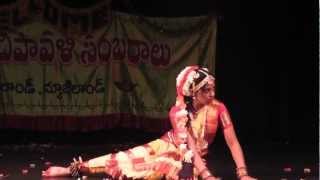 Chandramukhi Rara Dance by Sushma Kuncha  New Zealand Telugu Association 2012 [upl. by Kucik523]