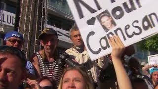 FASTival de Cannes 4  Kristen Stewart star du tapis rouge  Festival de Cannes 2017 [upl. by Edrei]