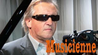 Musicienne  acoustique  Gilbert Montagné [upl. by Nosnehpets]