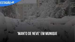 Nevascas paralisam serviços no sul da Alemanha e criam manto de neve em Munique [upl. by Aidualk237]