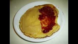 Wie man einen Pfannkuchen macht How To Make A Pancake [upl. by Eelesor]