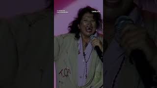 La chupitos y su problema con el pasito duranguense en la Fiesta de los Comediantes 🤣  CanelaTV [upl. by Rawden]