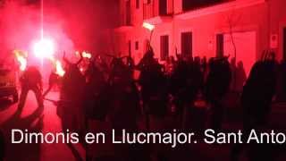 Dimonis en Llucmajor  Feuerteufel in Llucmajor Mallorca Sant Antoni 2014 [upl. by Hiroko]