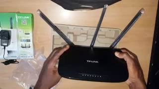 TP LINK WR940N 450 Mbps Wireless Router [upl. by Drona665]