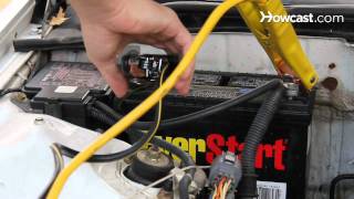 How to Diagnose Car Battery and Starter Problems [upl. by Harriot]