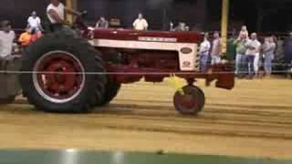 Farmall 560 Tractor Pull Chatsworth GA SEPT 08 [upl. by Charo]