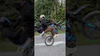 Électrique ou thermique  bikelife wheelie moto [upl. by Egroej]