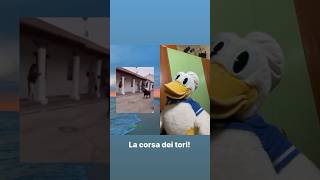 Paperino e la corsa dei tori🤣🦆 [upl. by Rick]