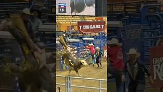 Uno de los deportes más peligrosos Grand National Rodeo🐂🐎  One of the most dangerous sports🇺🇸 [upl. by Ledda]