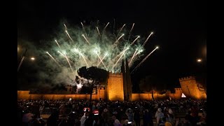 Un espectáculo piromusical cerró la Cabalgata de Reyes de Alcalá de Henares [upl. by Nimajeb]