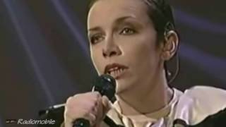 Annie Lennox Live  A whiter shade of pale [upl. by Hasty]