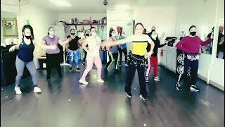 BAILAMELA SUAVECITA SONORA DINAMITA ZUMBA CON CHIO la sabrosura [upl. by Esined]