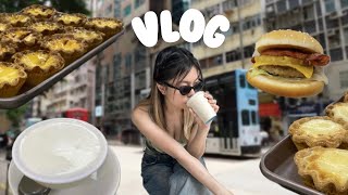 【香港 VLOG】迷客夏老闆開的速食店超好吃  滿天都是蝴蝶的酒吧  蛋塔真的有那麼好吃？ [upl. by Oemor]