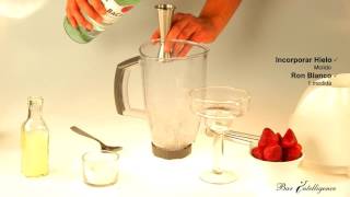 Receta 1 Minuto  Daiquiri de Frutillas  Fresas  Los mejores tragos [upl. by Isborne]