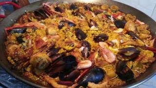 Paella Mixta de Pollo  Paella y Arroces [upl. by Chui]