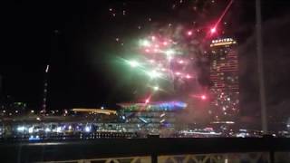 Fireworks Sydney Pyrmont Bridge Darling Harbour [upl. by Trix]