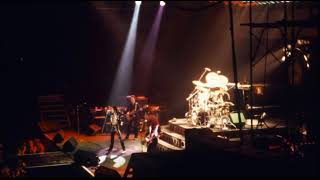 07 Dont Stop Me Now Live at the Palacio delos Deportes Barcelona 2191979 [upl. by Ylicec939]