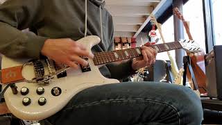 Epiphone Crestwood Custom Tremotone Polaris White  Quick Test [upl. by Eiduj439]