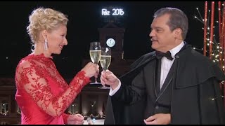 CAMPANADAS 2016  Ramón García y Anne Igartiburu  FIN DE AÑO [upl. by Anileuqcaj]