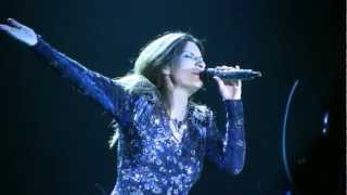 JAMÁS ABANDONÉ  Laura Pausini 21042012 Palau Sant Jordi Barcelona HD [upl. by Sam]