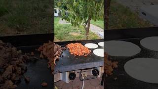 Taqueros de carne y chorizo [upl. by Asseral]