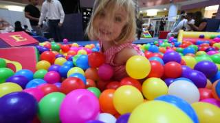 The Giant Ball PitThe Dubai Mall [upl. by Townie]