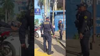 ASALTANTES Roban 1 millon de quetzales a negocio frente a centro comercial en Retalhuleu GUATEMALA [upl. by Gaspar]