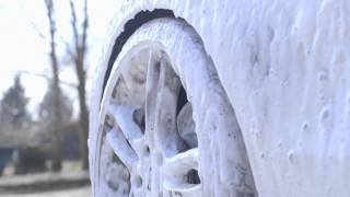 Auto Finesse Avalanche Snow Foam [upl. by Leaffar]