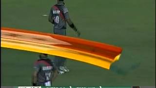 Shapoor Zadran bowling to David Warner and Matthew Wade [upl. by Isadore183]