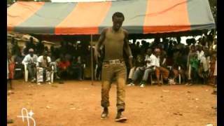 Virus Ivoirien  Le meilleur danseur de Côte dIvoire🇨🇮 2009 [upl. by Rollins370]