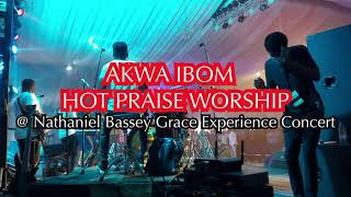 AKWA IBOM HOT PRAISE MEDLEY SONGS AT NATHANIEL BASSEY GRACE EXPERIENCE [upl. by Eyma25]