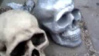 foam aluminium skull halloween Pouring mold casting Aluminum [upl. by Retrak]