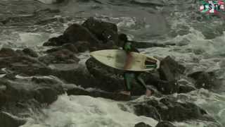 MUNDAKA SURFING  🏄‍♂️ Ola de Mundaka surfistas  EUSKADI SURF TV [upl. by Arada121]