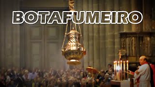 The botafumeiro ritual in Galician cathedrals explained [upl. by Johppah]