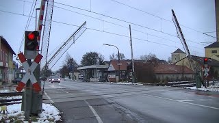 Spoorwegovergang Landau an der Isar D  Railroad crossing  Bahnübergang [upl. by Nemrak]