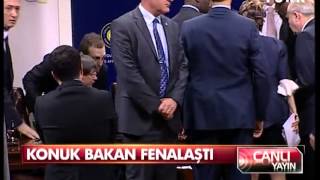 Konuk bakan canlı yayında yere yığıldı İşte o anlar [upl. by Guinna603]