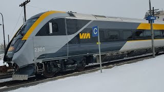 WINTER TRAINS Snowy Via Rail Siemens Charger and Venture Cab Car Close Up at Dorval Station Stop [upl. by Joacima579]