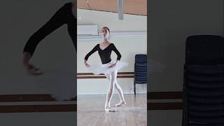 Pirouettes pointe lgballetlauragregory egham [upl. by Josselyn]