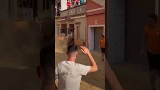 ¡TOROS IMPRESIONANTE toro QUIEBRO BOUS AL CARRER🐂 yt tierra pueblo pasion fyp youtubeshorts [upl. by Magnusson]