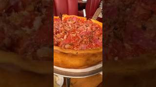 Giordanos Pizza ở Chicago How long is this cheese pull [upl. by Nnylav500]