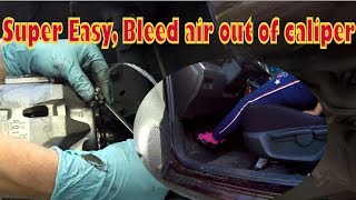 ⫷ How to easily Bleed Air Out of Brake Caliper ⫸ [upl. by Jud]