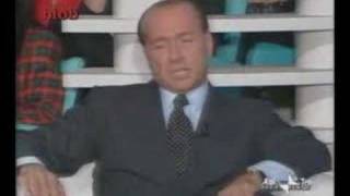 Stupendo video di Berlusconi che racconta una barzelletta [upl. by Inobe614]