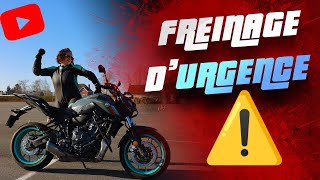 Maîtrisez le freinage durgence à moto  techniques de freinage indispensables [upl. by Ursas]